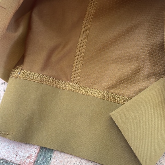 Men’s lulu lemon shorts - Picture 4 of 7